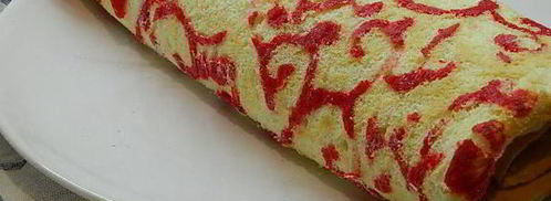 бисквитный рулет с клубникой праздничный. Шаг 12