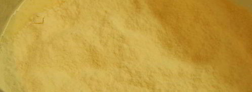 бисквитный рулет с клубникой праздничный. Шаг 5