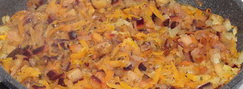 куринные рулетики с начинкой из слив. Шаг 3