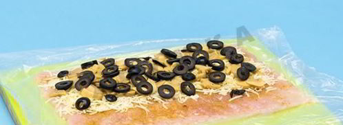 куриный рулет с грибами и маслинами. Шаг 7