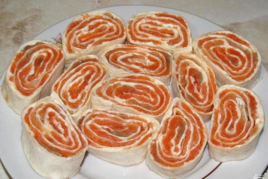 Рецепт рулет из лаваша с форелью