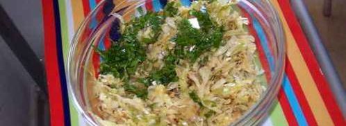 рулет из слоеного теста с капустой и фетой. Шаг 31