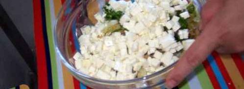 рулет из слоеного теста с капустой и фетой. Шаг 33