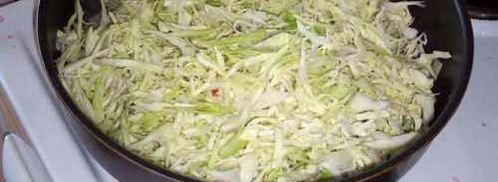 рулет из слоеного теста с капустой и фетой. Шаг 20