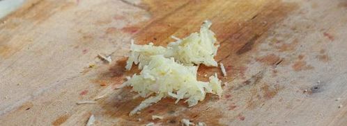 рулет из свинины со свекольной ботвой и сыром. Шаг 5