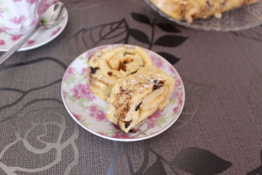 Рецепт рулет с яблоком и черносливом