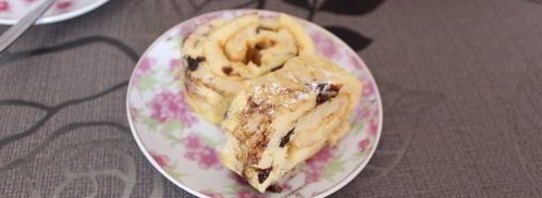 рулет с яблоком и черносливом. Шаг 10