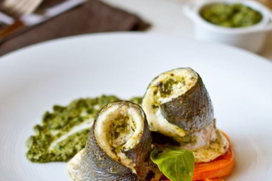 Рецепт рулетики из сибаса с песто