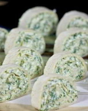 Рулетики из тортильи с сыром и чесноком