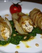 Рулеты из телапии с творожным сыром и орехами