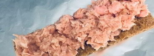 ржаные рулетики с тунцом. Шаг 3