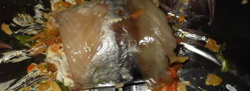 запеченные рулеты из скумбрии. Шаг 8