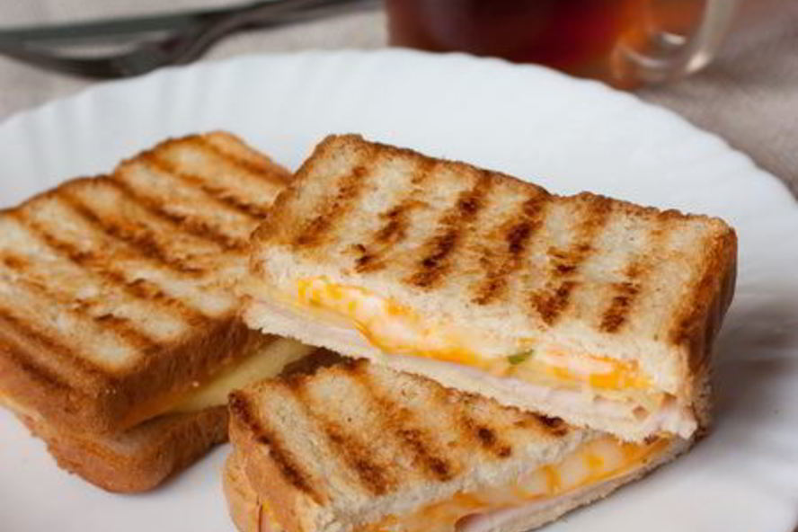 Рецепт сэндвич-гриль с ветчиной и ананасом