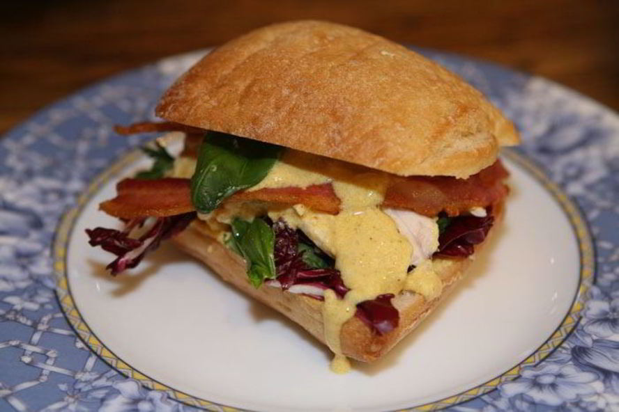 Рецепт сэндвич с курицей карри, радиккио и базиликом