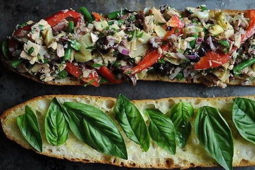 Рецепт сэндвич с тунцом, артишоками и паприкой