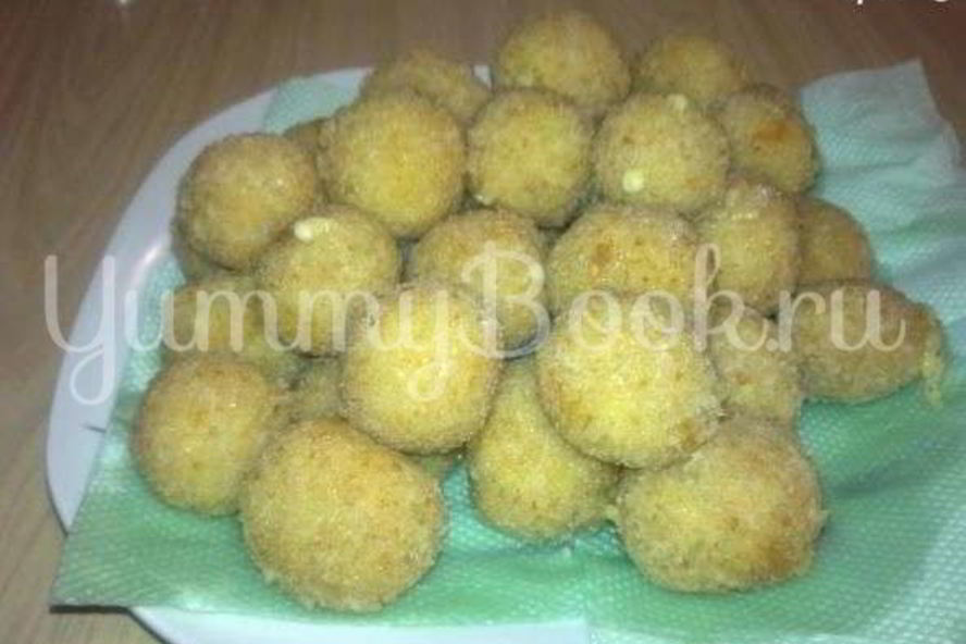 Рецепт сырные шарики с чесночным соусом