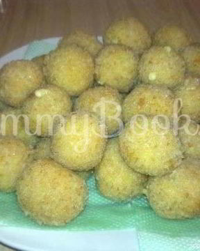 Сырные шарики с чесночным соусом