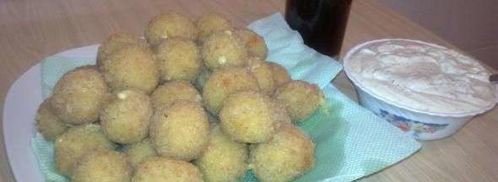 сырные шарики с чесночным соусом. Шаг 33