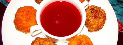 сырные шарики с начинкой в ореховой панировке под пьяной клюквой. Шаг 16