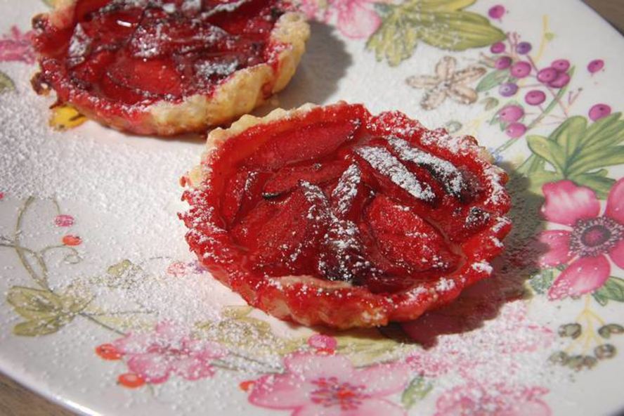 Рецепт ароматные тарталетки со сливами