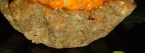 тарталетки из ржаного хлеба с кремом из авокадо с сельдью. Шаг 2