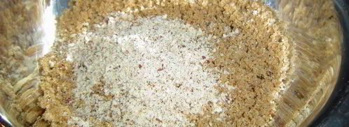 тарталетки из ржаного хлеба с кремом из авокадо с сельдью. Шаг 9