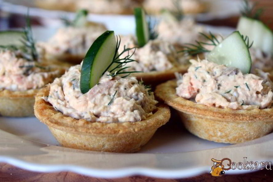 Рецепт тарталетки с красной рыбой и сыром