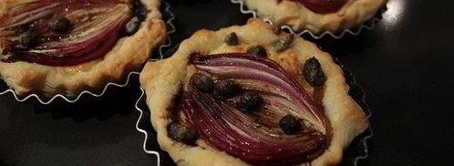 тарталетки с красным луком и сырным соусом. Шаг 13