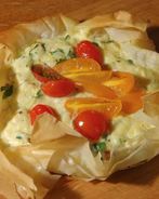 Тарталетки с рикоттой и помидорами черри