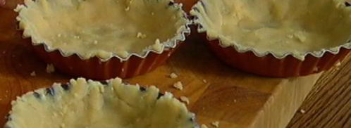 тарталетки с ягодами и взбитыми сливками. Шаг 5