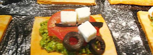 томатные тарталетки с помидорами, фетой и соусом песто. Шаг 4