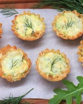 Закуска в тарталетках с семгой