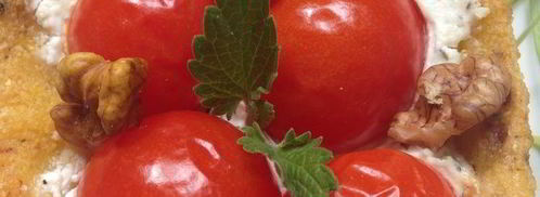 закусочные тарталетки из поленты с козьим сыром и помидорками черри. Шаг 7