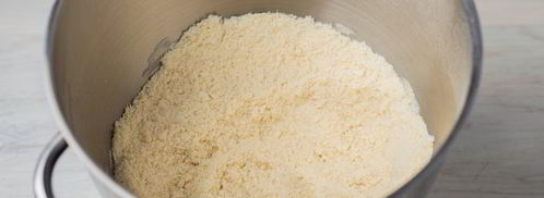 тарт с ревенем, заварным кремом и меренгой. Шаг 3