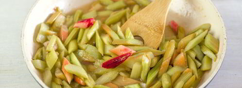 тарт с ревенем, заварным кремом и меренгой. Шаг 12