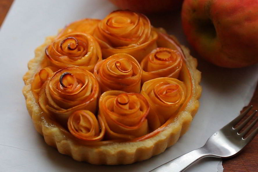 Рецепт тарт с розами из яблок
