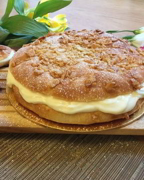 Тарт Тропезьен с творожным кремом
