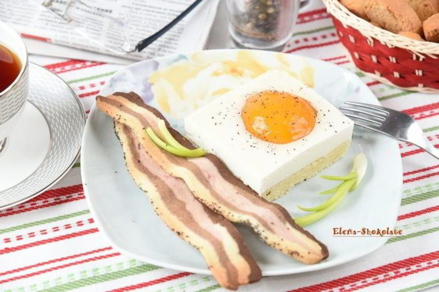 Рецепт яичница с беконом на десерт