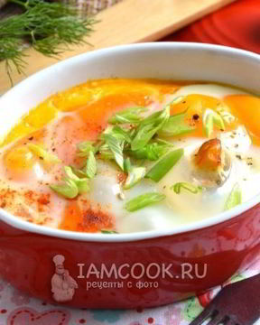 Яичница с картофелем и беконом в духовке