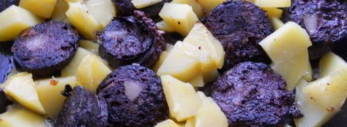 яичница с картофелем и кровяной колбасой. Шаг 2