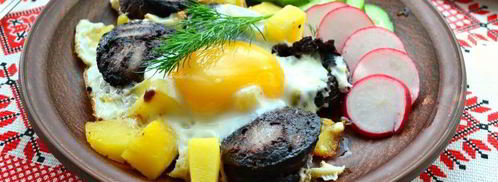 яичница с картофелем и кровяной колбасой. Шаг 5