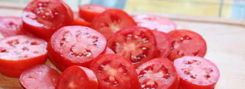 яичница с помидорами и чесноком. Шаг 2