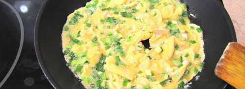 яичница с зеленым луком на завтрак в субботу. Шаг 6