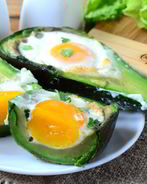 Яичница в авокадо