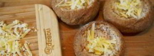 яичница в булочках веселый завтрак. Шаг 2