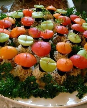 Закуска с паштетом на тостах