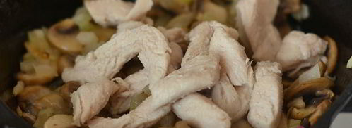 жульен с курицей и грибами. Шаг 5