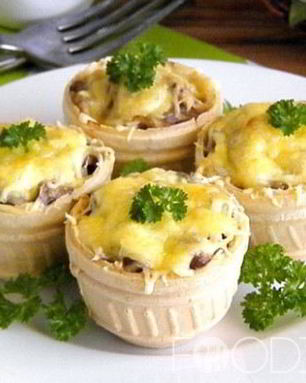 Жульен в тарталетках с грибами и курицей