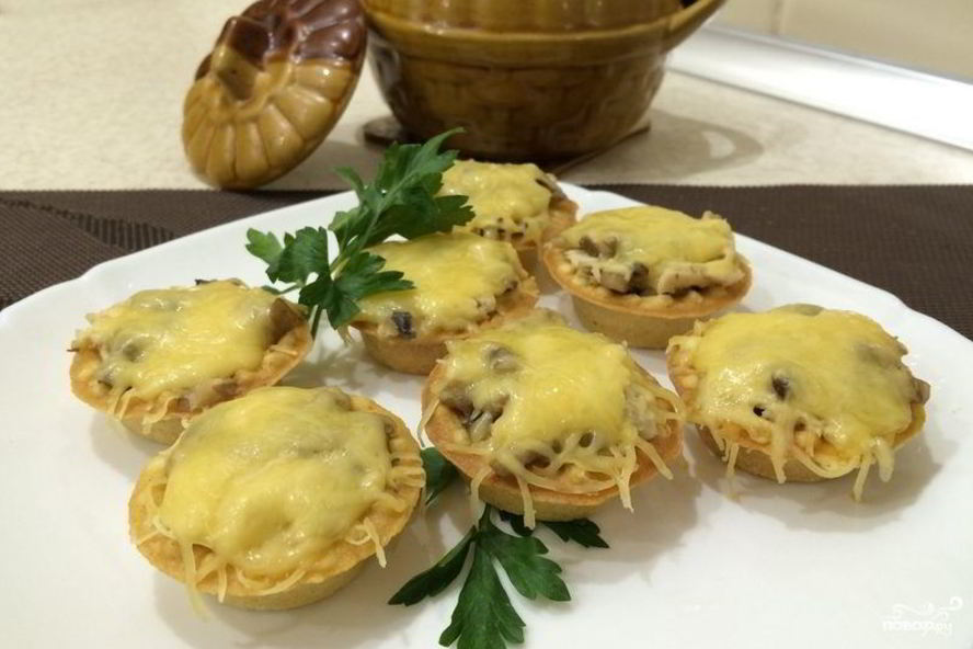 Рецепт жульен в тарталетках с грибами и сыром